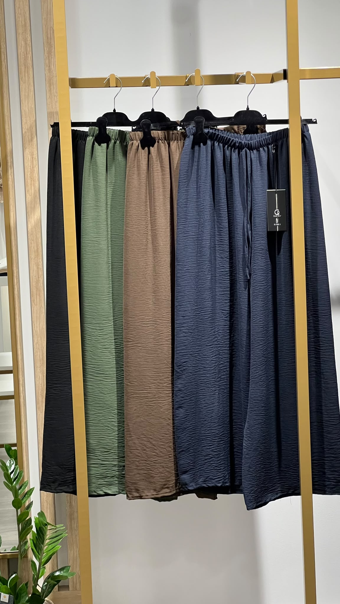 CALÇA FLUIDA