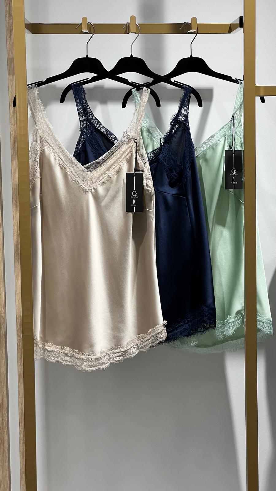 TOP ACETINADO C/RENDA